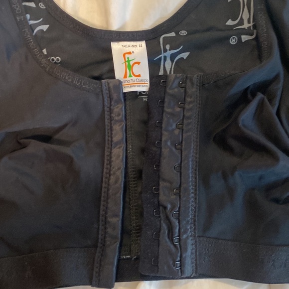 Colombian faja post compression for breast, size 32 and 34 only in color black. - Picture 4 of 4